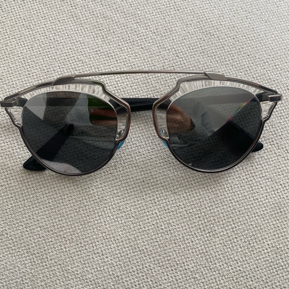 Like New Door So Real Unisex Sunglasses